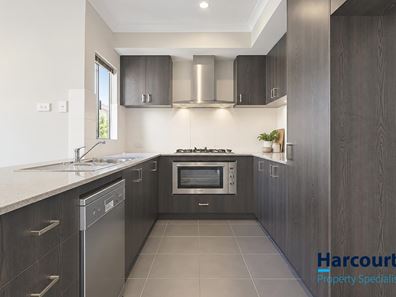 22 Baltic Approach, Piara Waters WA 6112