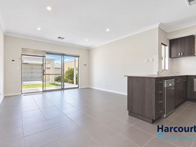 22 Baltic Approach, Piara Waters WA 6112