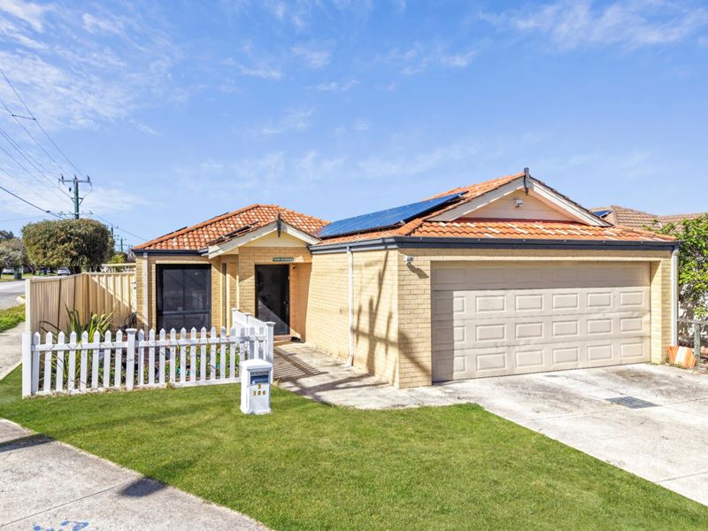 1/124 Centre Street, Queens Park