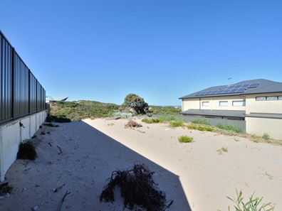 82 Crystaluna Drive, Golden Bay WA 6174