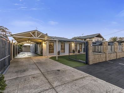 100 Bridgewater Drive, Kallaroo WA 6025