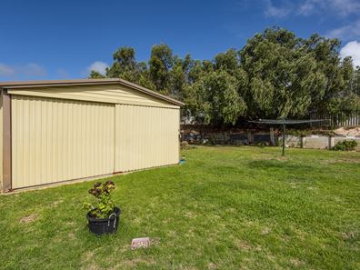 12 Yanrey Street, Golden Bay WA 6174