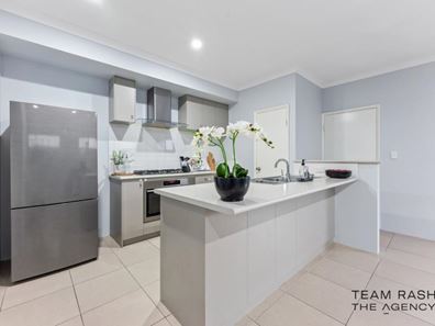 19 Donatti Retreat, Caversham WA 6055