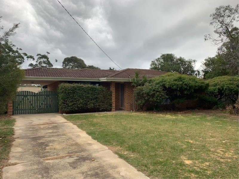 2 Plowers Place, Withers WA 6230