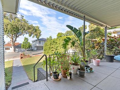 221 Alice Street, Doubleview WA 6018