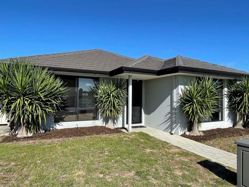 21 Southampton Drive, Piara Waters WA 6112