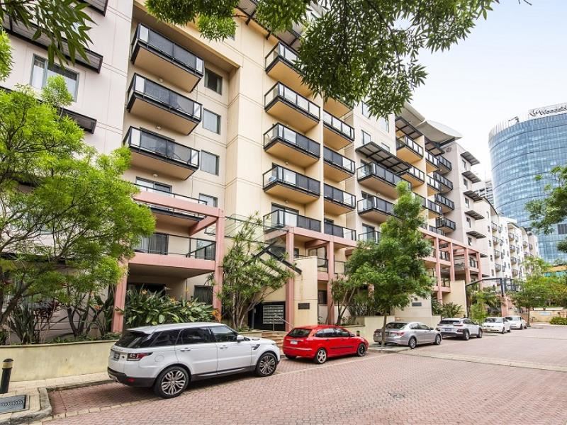 34/118 Mounts Bay Road, Perth