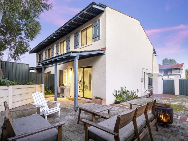4/8 Lawrence Street, Como