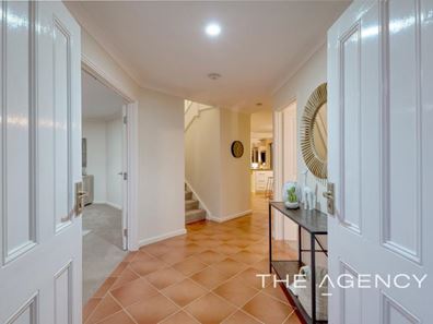 9 Characin Court, Sorrento WA 6020