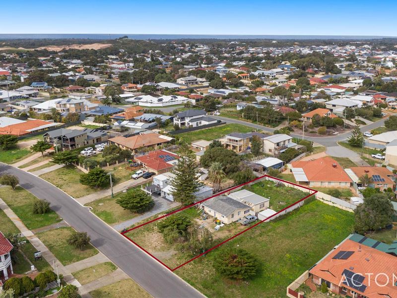 8 Dampier Drive, Golden Bay