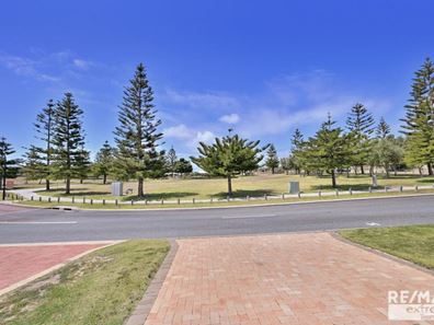 39 Bellport Parade, Mindarie WA 6030