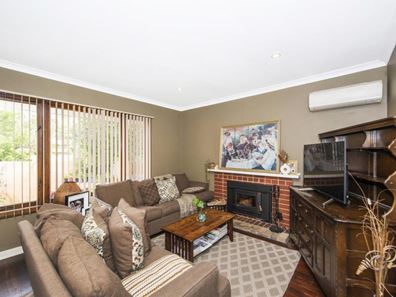 296A Harborne Street, Glendalough WA 6016