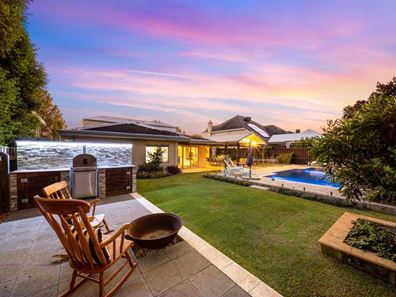 15 Karri Avenue, Canning Vale WA 6155