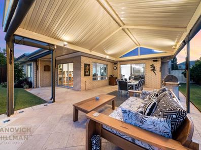 15 Karri Avenue, Canning Vale WA 6155