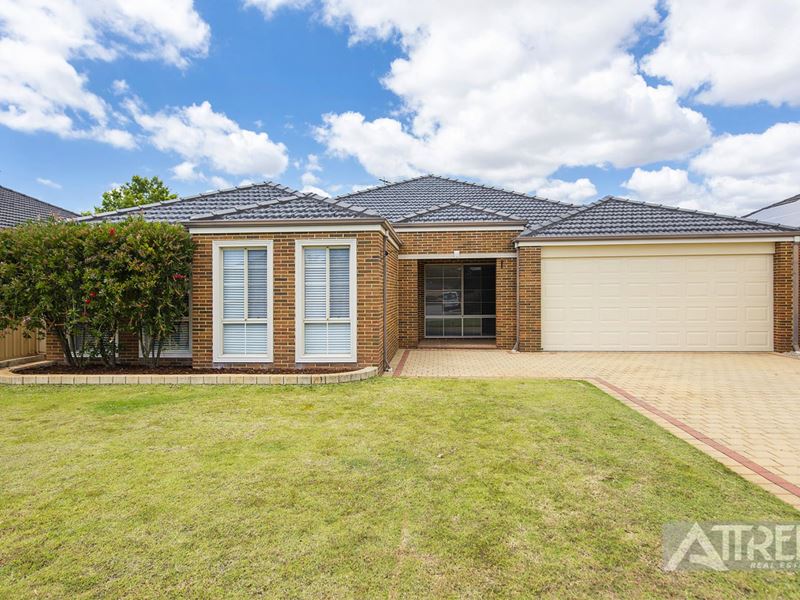 8 Chicladoo Close, Canning Vale WA 6155