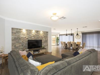 8 Chicladoo Close, Canning Vale WA 6155