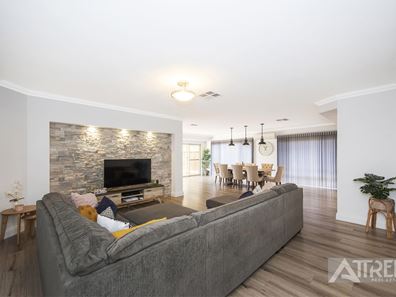 8 Chicladoo Close, Canning Vale WA 6155