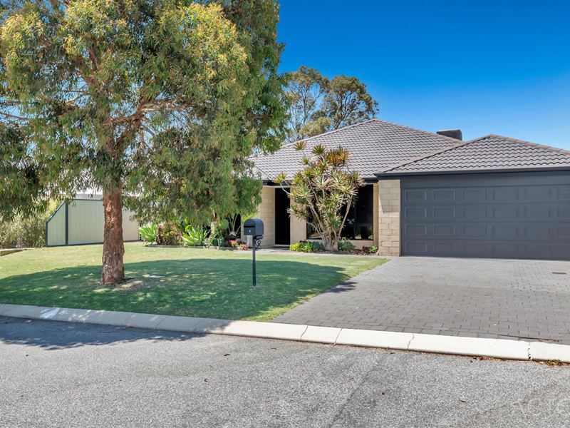 9 St Pierre Loop, Meadow Springs