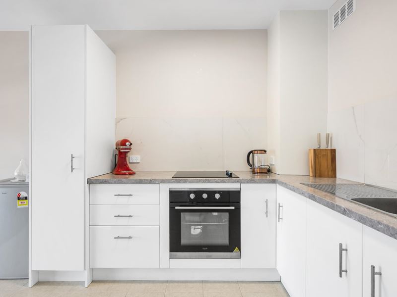 10/212 Hampden Road, Crawley