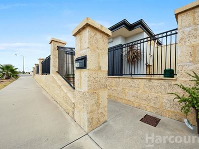 158 Badgerup Ave, Lakelands WA 6180