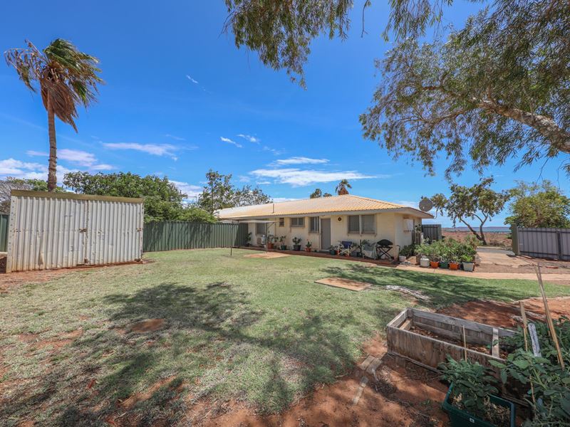 1/32 Hampton Drive, Dampier WA 6713