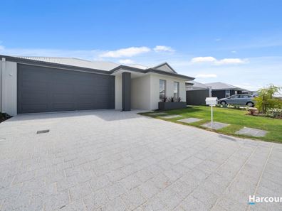 14 Barnea Road, Jindalee WA 6036