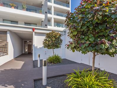 25/13 O'Connor Close, North Coogee WA 6163