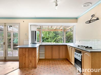 6 Coppercups Place, Halls Head WA 6210