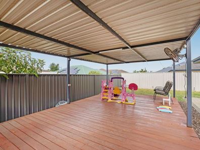 18 Firebrand Grove, Baldivis WA 6171