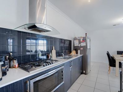 18 Firebrand Grove, Baldivis WA 6171