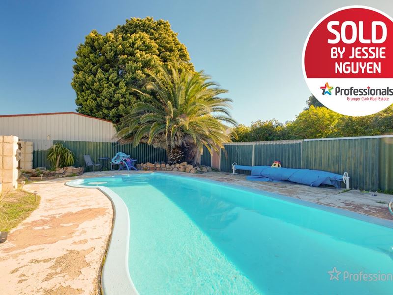 16 Logpine Crescent, Camillo