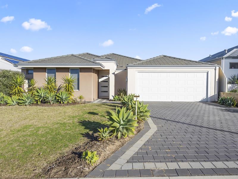 7 Danforth Crescent, Alkimos WA 6038