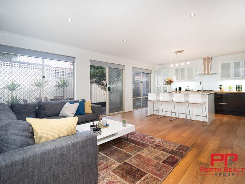2/8 Mayfair Street, Nollamara
