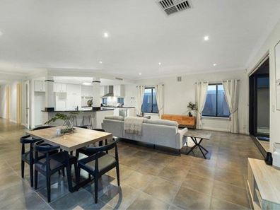 24 Salford Promenade, Mindarie WA 6030