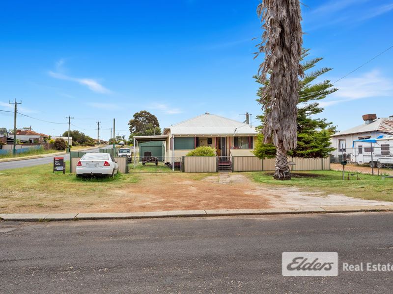 37 Simpson Street, Collie