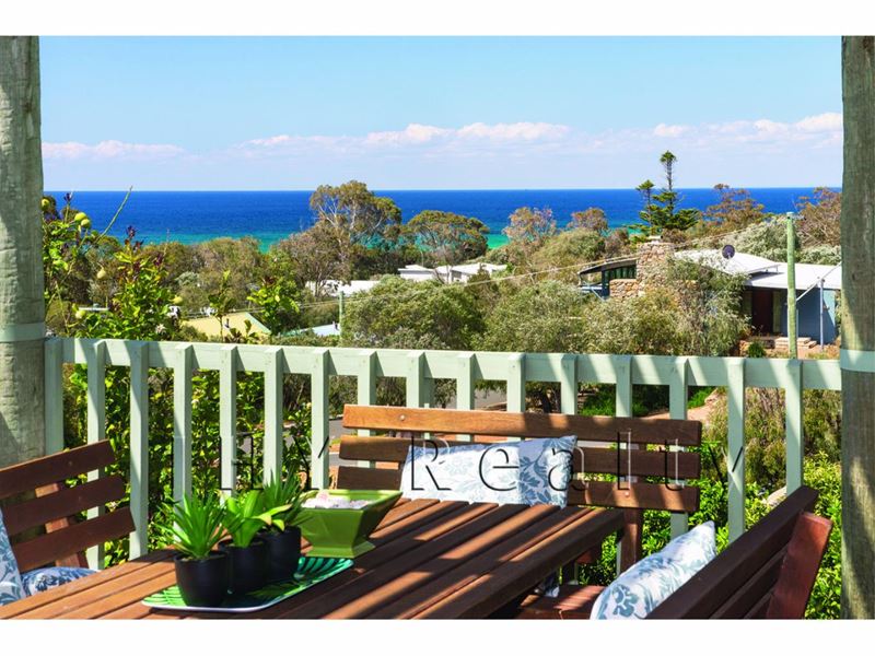 10 Eagle Bay Road, Eagle Bay