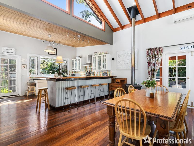 30 Mundaring Weir Road, Kalamunda