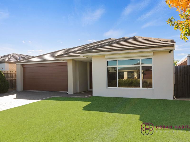 13 Moonstone Parkway, Wellard WA 6170