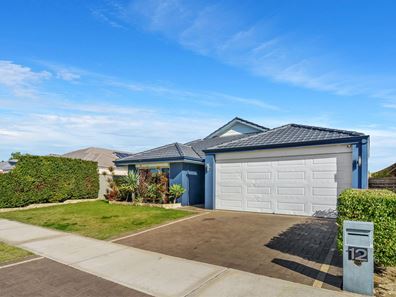 12 Huggins Road, Byford WA 6122