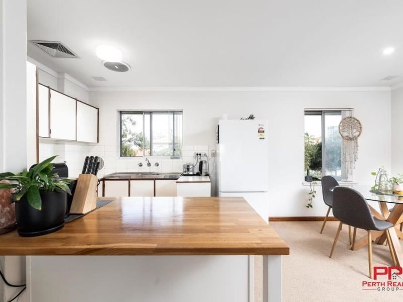 16/17 Stanley Street, Scarborough