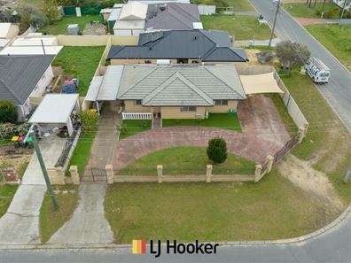 34 Curtis Way, Girrawheen WA 6064