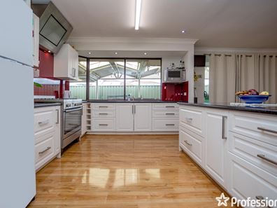 4 Tangelo Court, Seville Grove WA 6112