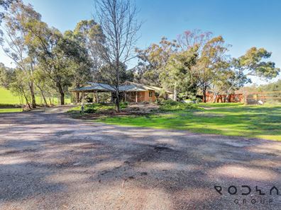 162 Canns Rd, Bedfordale WA 6112