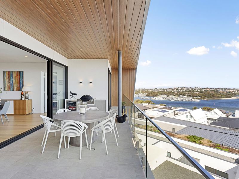 202/24 McCabe Street, North Fremantle