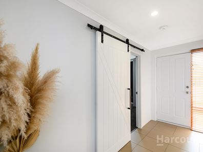 4 Madrid Terrace, Hocking WA 6065