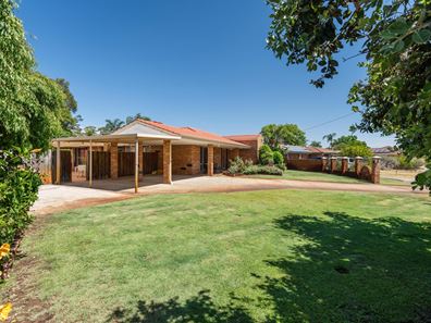 33 Farnham Place, Gosnells WA 6110