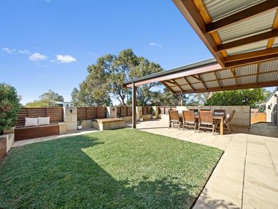 7 Cordova Court, Craigie WA 6025