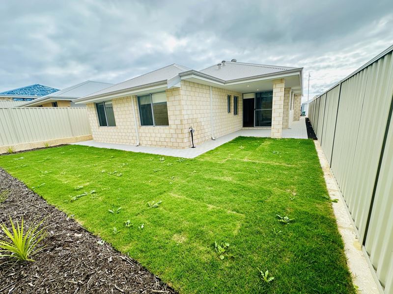 11 Primrose  Road, Alkimos WA 6038