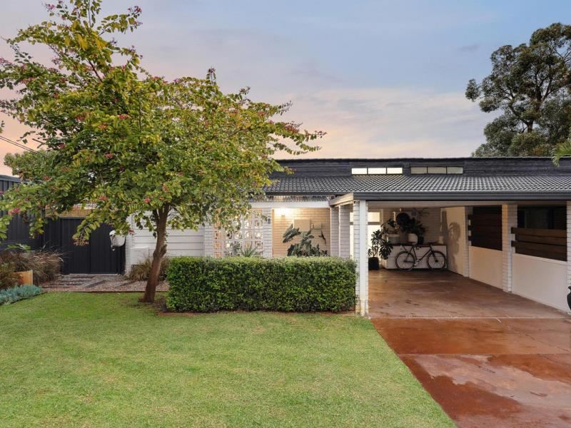 4A Kings Court, Carine