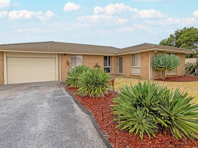 5 Seville Way, Orana WA 6330